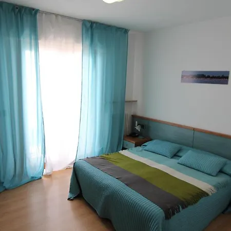 Marea Hotel 3*