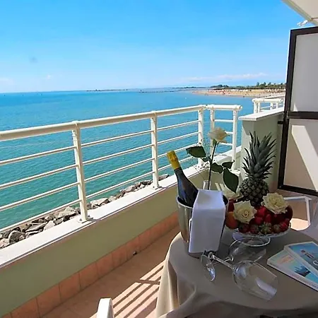 Marea Hotel 3*
